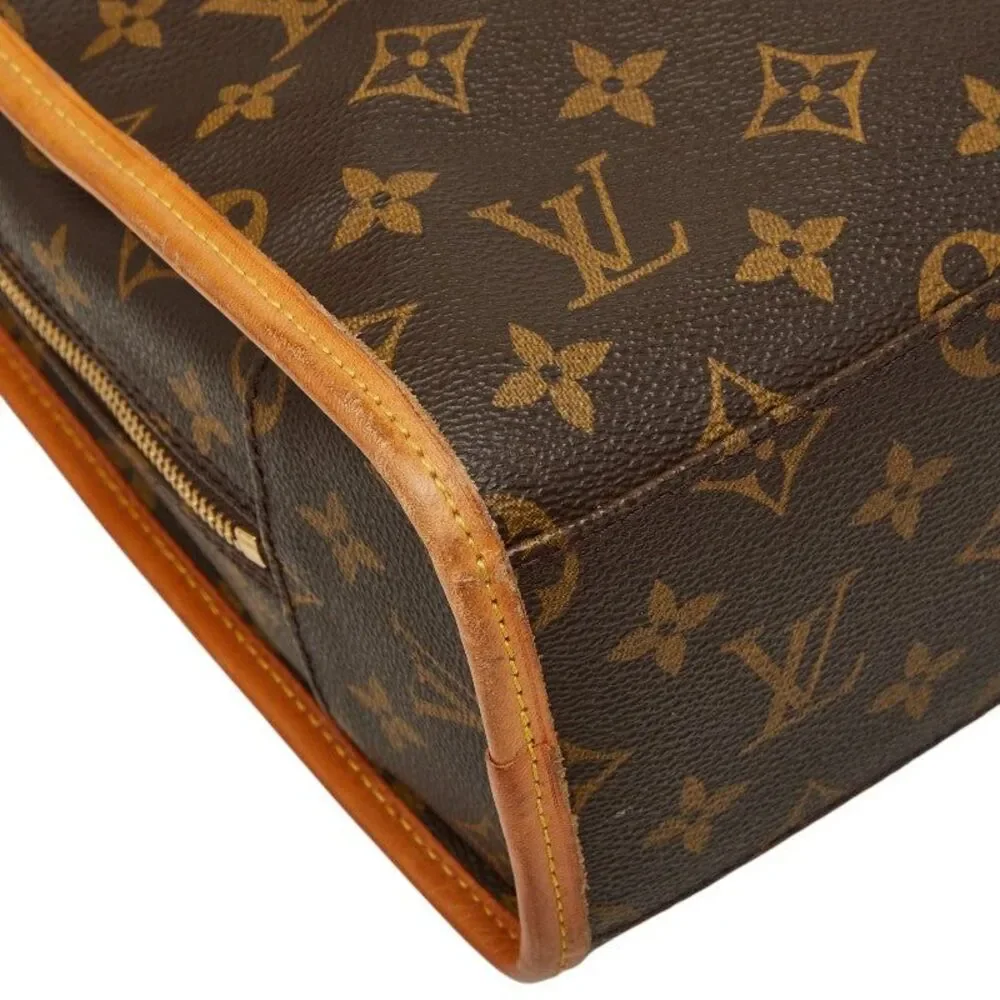 Louis Vuitton delivery duty